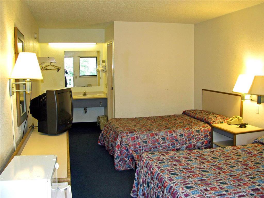 Days Inn By Wyndham Cincinnati I-71 Silverton Номер фото
